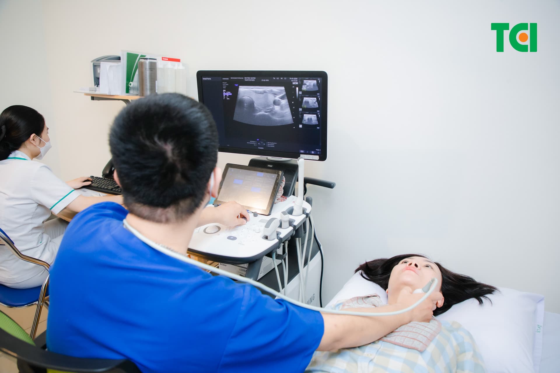 Dấu hiệu u tuyến giáp ác tính và cách phân biệt với u lành