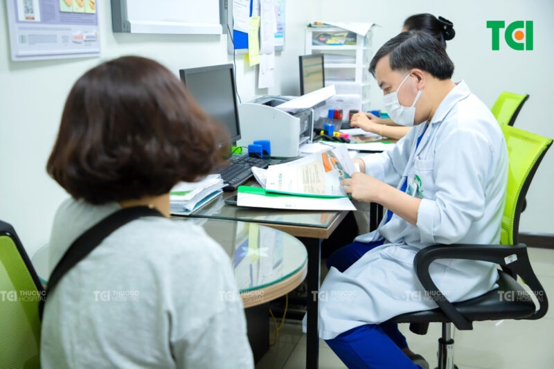 Thăm khám để được chẩn đoán và điều trị phù hợp