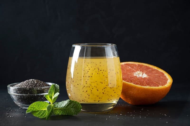 bé mấy tháng ăn hạt chia - hạt chia ăn cùng trái cây