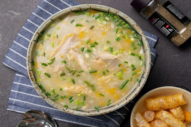 các món ăn sáng cho bé lười ăn - cháo gà bí đỏ