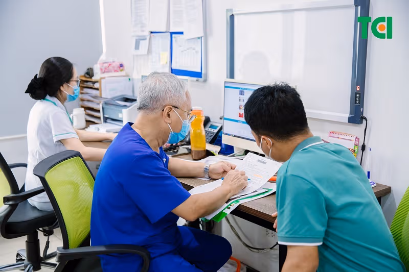 Phòng tránh và điều trị viêm gan cấp tính do rượu như thế nào?