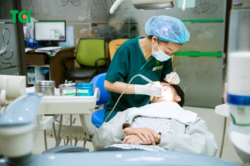 Hàn răng vĩnh viễn: Nên đến thăm khám tại nha khoa uy tín