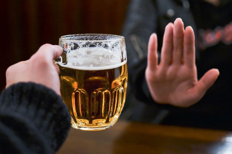 thuốc lá và các chất kích thích khác làm tổn thương niêm mạc đường hô hấp