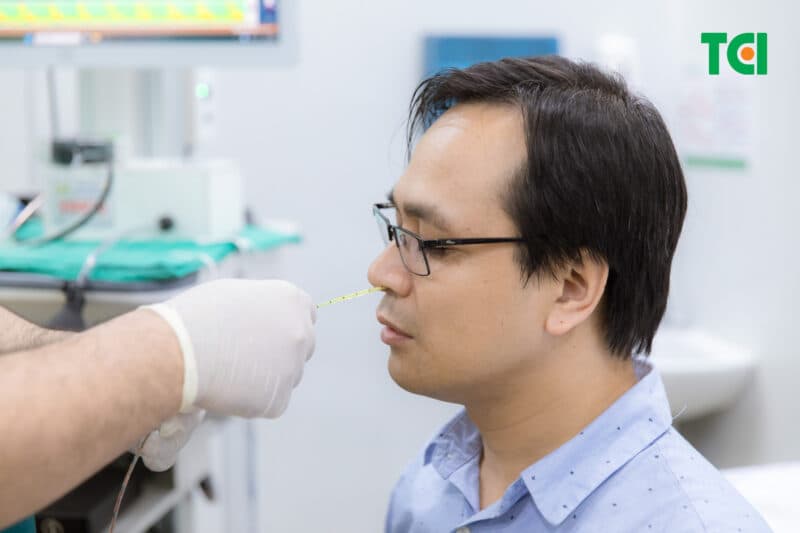 Phương pháp này đặt ống dò nhỏ trong thực quản để theo dõi mức độ và tần suất trào ngược axit trong 24 giờ