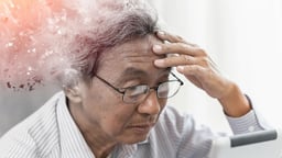 Tìm hiểu các nguy cơ mắc suy giảm trí tuệ ở người cao tuổi