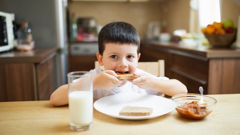 Cha mẹ cần tìm hiểu trẻ bị sốt xuất huyết nên ăn gì