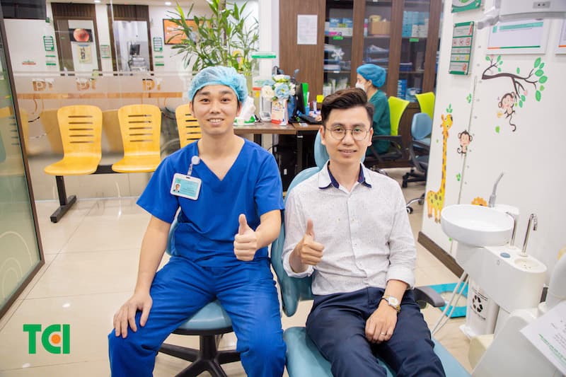 Viêm lợi chảy máu chân răng: Khi nào cần gặp nha sĩ