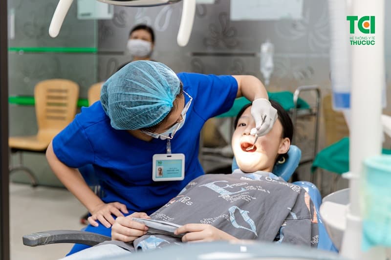 khám sức khỏe con trẻ khi đi học