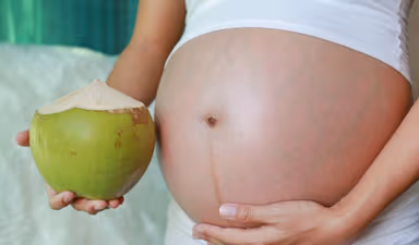 Bà bầu có nên uống nước dừa? Lợi ích và lưu ý cần biết