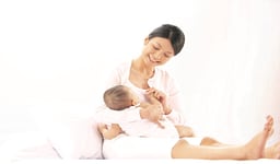 Chế độ ăn sau sinh mổ: Bí quyết phục hồi nhanh và lợi sữa cho mẹ