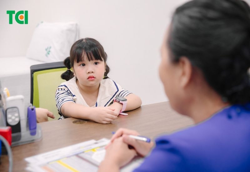 Cho bé ăn yến mạch có tốt không? Câu trả lời là yến mạch mang lại nhiều dinh dưỡng thiết yếu cho trẻ.