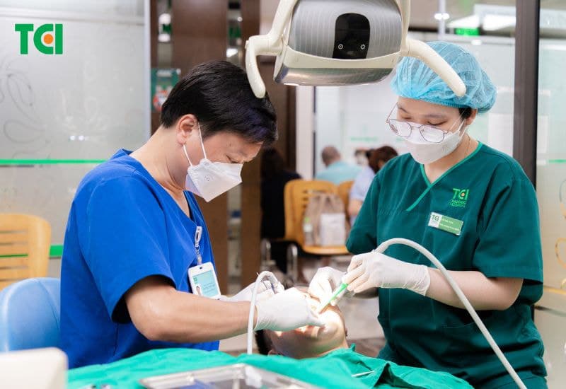 Viêm lợi có ăn được thịt gà không là thắc mắc của nhiều người.