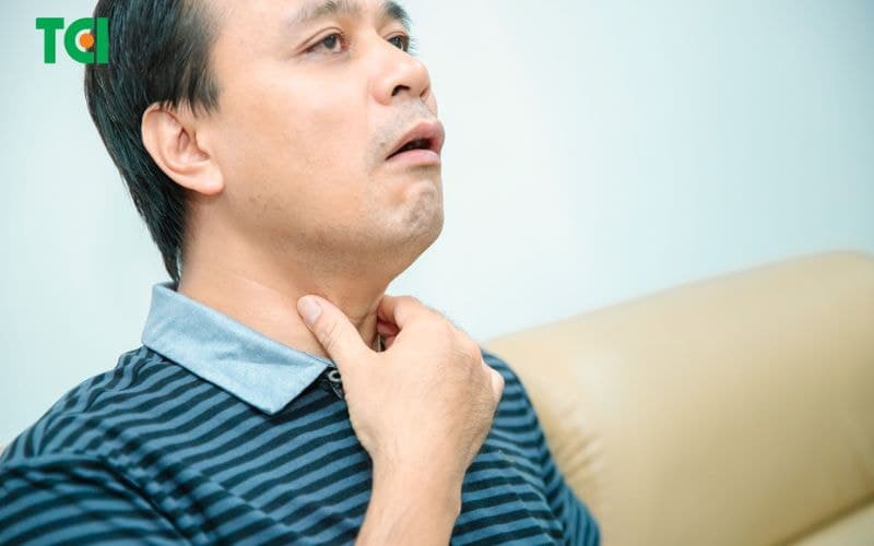 Các triệu chứng ho ra máu kèm theo