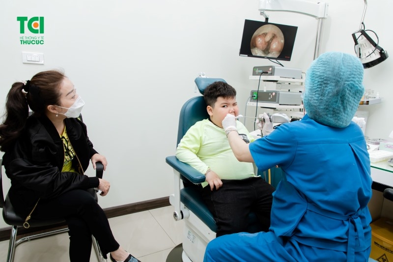 Cách điều trị hóc xương cá: Thăm khám bác sĩ nếu không tự xử lý được tại nhà