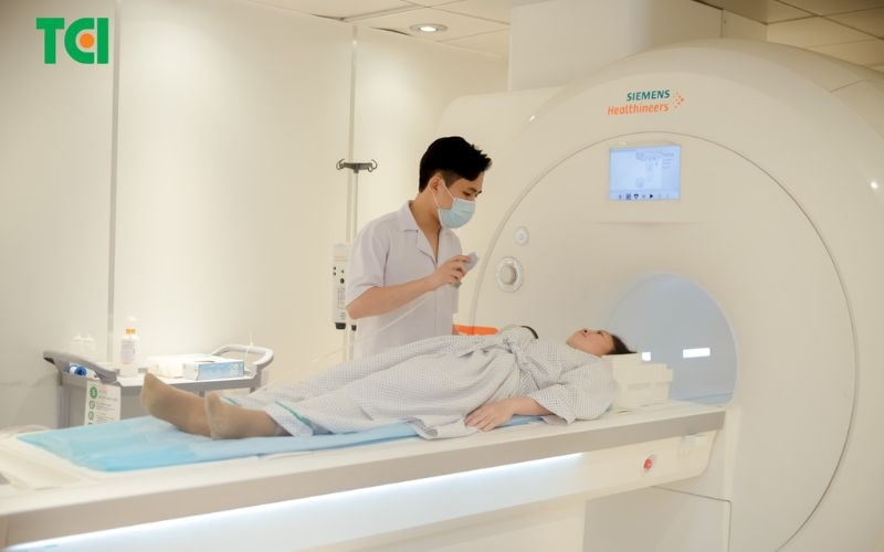 Phương pháp chẩn đoán và cách điều trị đau cổ vai gáy