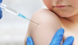 Trẻ mấy tháng chích ngừa 6 trong 1 để bảo vệ con yêu toàn diện
