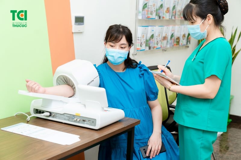Triệu chứng có bầu lần 2: Mẹ bầu cần đi thăm khám sớm nếu phát hiện dấu hiệu mang thai lần 2