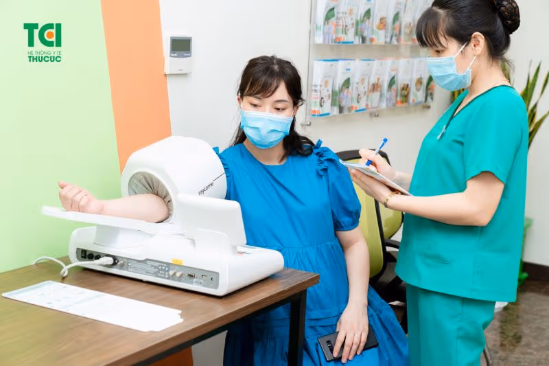 Triệu chứng có bầu lần 2: Mẹ bầu cần đi thăm khám sớm nếu phát hiện dấu hiệu mang thai lần 2