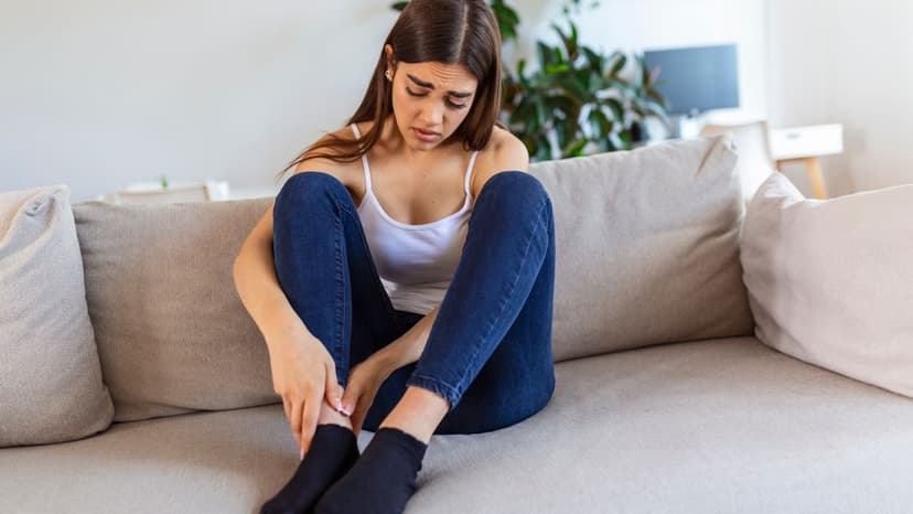 Chuột rút khi mang thai tuần đầu: Những điều mẹ cần biết