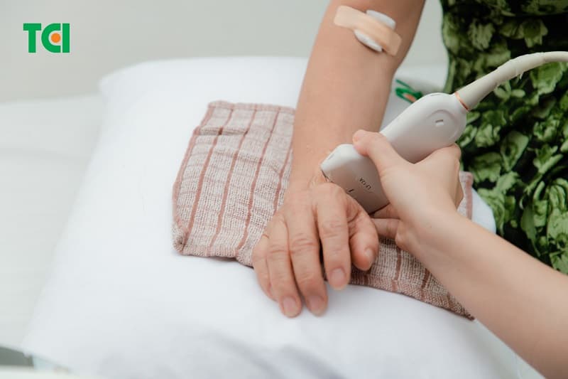 đo mật độ xương cho người cao tuổi