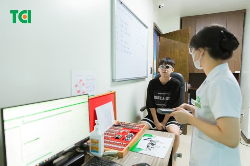 Đo mắt 3/10 là cận bao nhiêu độ? Tìm hiểu lời giải chi tiết