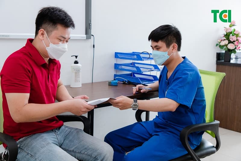 trả lết quả khám sức khỏe cho nhân viên