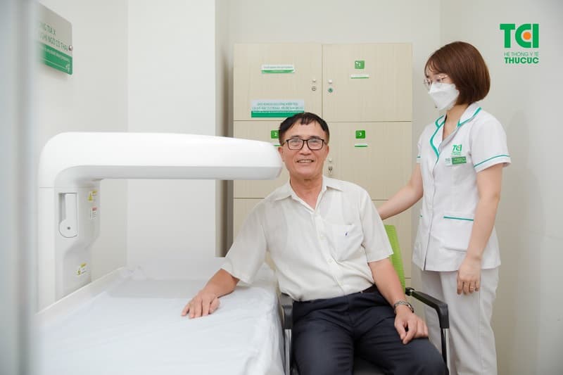 khám mật độ xương người cao tuổi