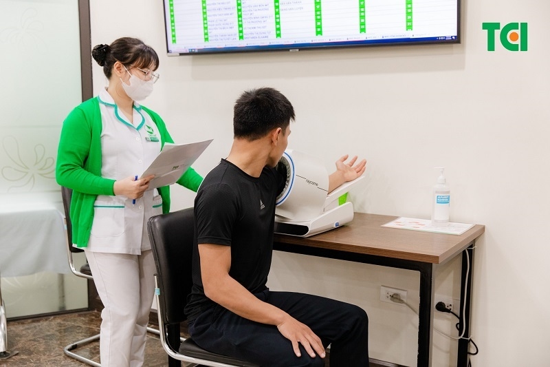 Nên đi khám sức khỏe định kỳ để tầm soát nguy cơ đột quỵ