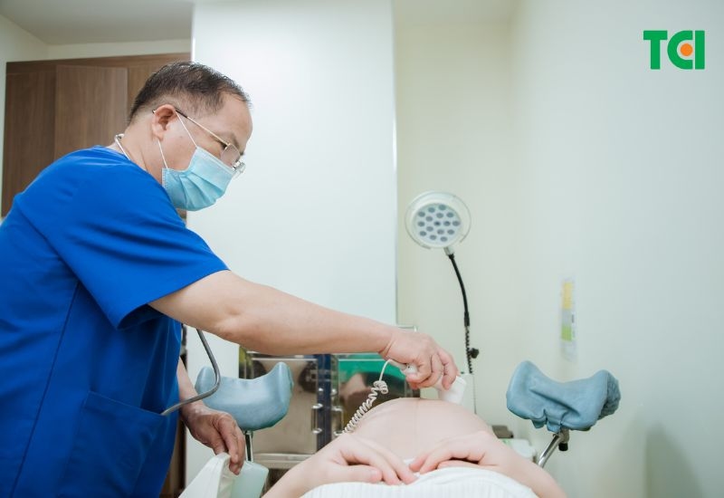 Thai 39 tuần ra dịch màu nâu đau bụng dưới: Dấu hiệu nguy hiểm