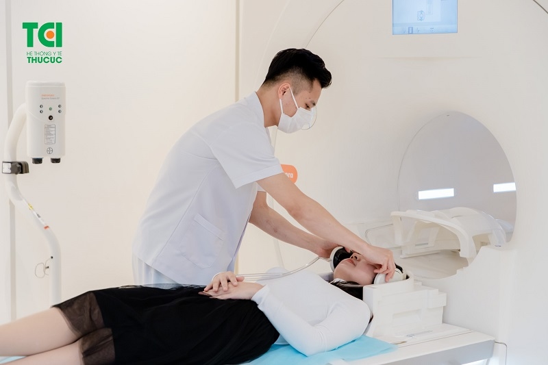 Khi có các dấu hiệu nghi ngờ đột quỵ, cần đến ngay cơ sở y tế uy tín để được thăm khám và chẩn đoán kịp thời