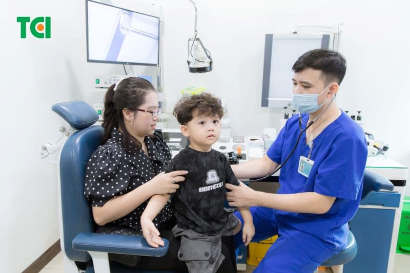 Thực phẩm bổ máu cho bé: Ba mẹ cần cho bé đi sàng lọc toàn diện để được đưa ra phác đồ điều trị phù hợp nhất