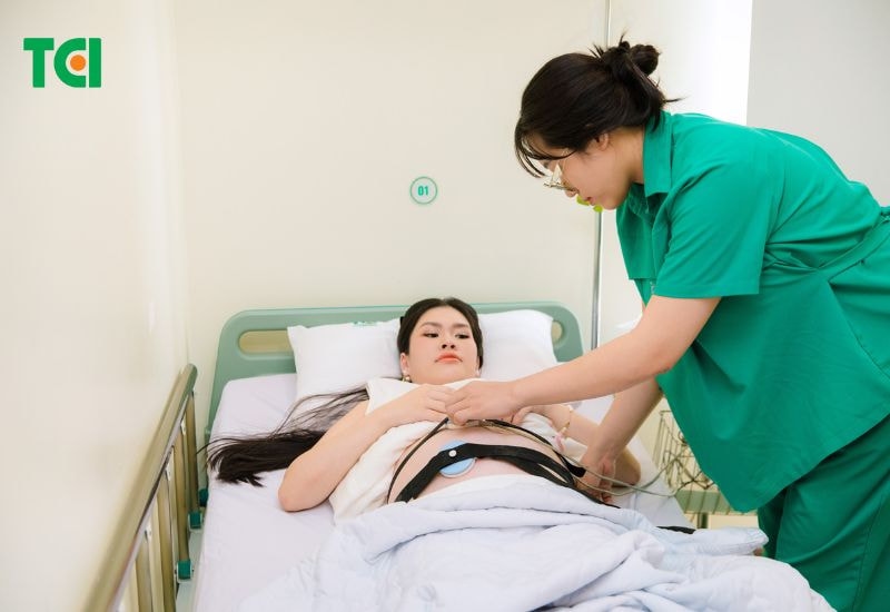 Bầu 3 tháng đầu nằm nhiều có tốt không là thắc mắc phổ biến của nhiều mẹ, đặc biệt là những người lần đầu mang thai.