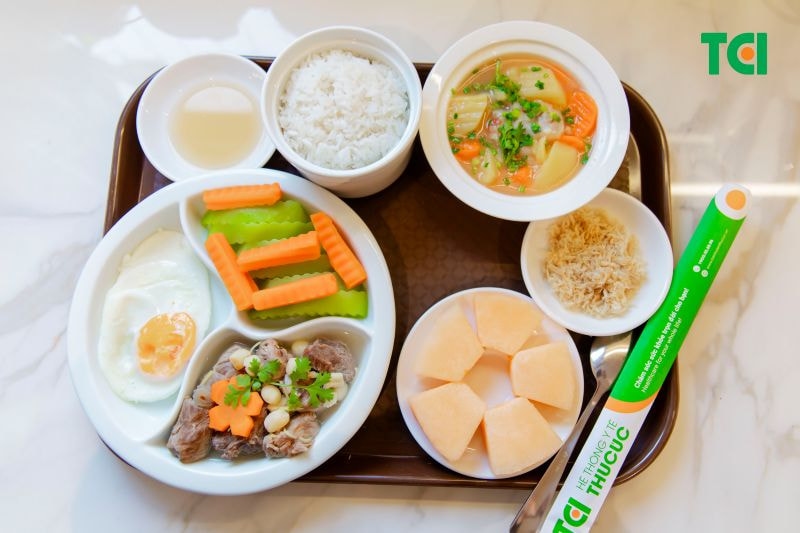 bé ăn nhiều thịt bò có tốt không