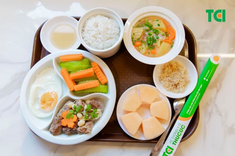 bé ăn nhiều thịt bò có tốt không