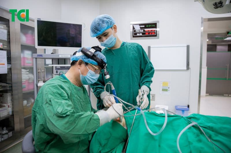 cắt amidan bằng dao điện