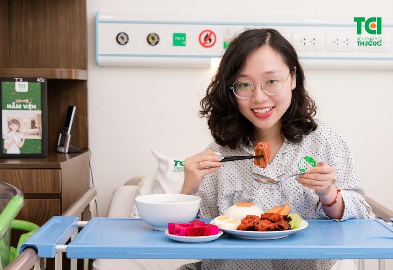 Phụ nữ sinh mổ có ăn được thịt bò không là thắc mắc rất phổ biến của rất nhiều mẹ bỉm sau sinh.