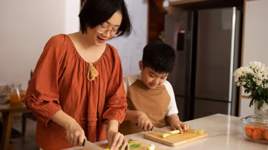 Hướng dẫn cha mẹ cách tính toán bữa ăn dinh dưỡng cho trẻ