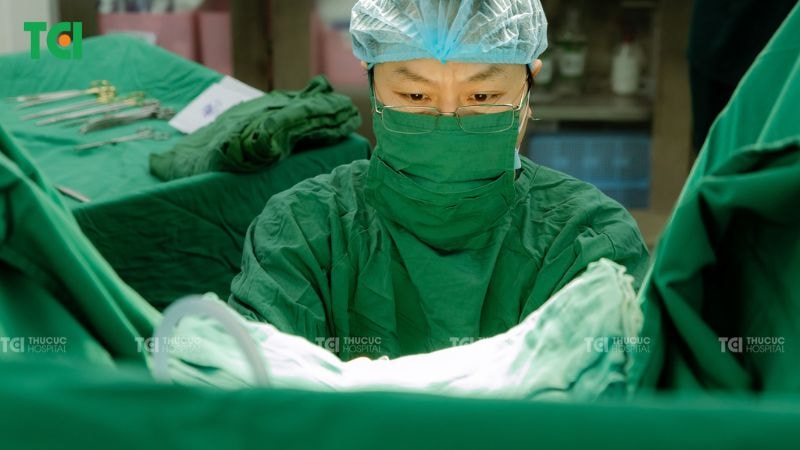 Khi nhận thấy các dấu hiệu nghi ngờ như sưng đau vùng hậu môn