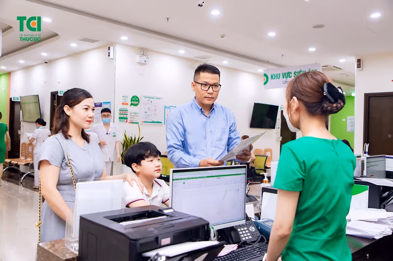 kiểm tra sức khỏe định kỳ cho trẻ