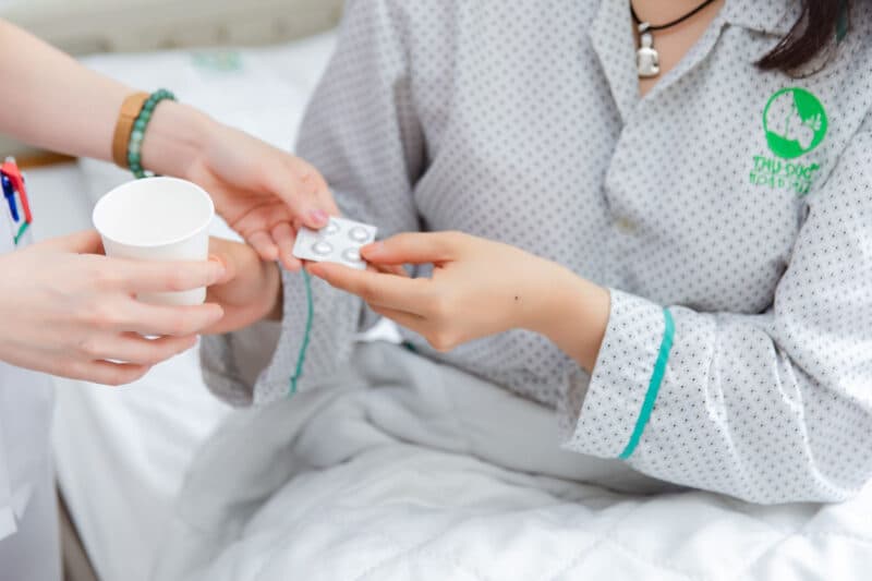 người bệnh cần tuân thủ đúng chỉ định của bác sĩ