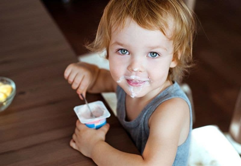 Trẻ 3 tuổi bị táo bón nên ăn gì để dễ đi ngoài hơn là nỗi trăn trở của nhiều bậc phụ huynh.