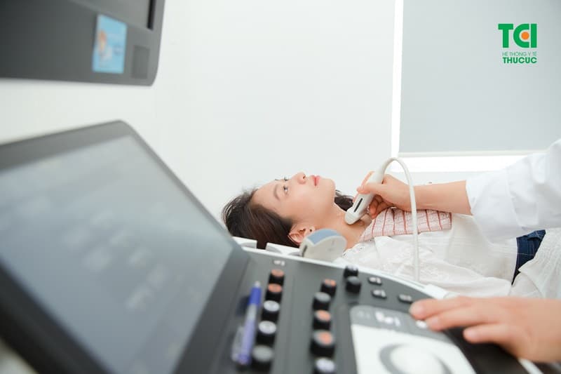 siêu âm tuyến giáp phụ nữ