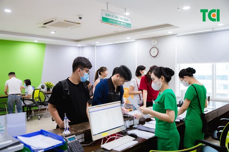 Luật An toàn, vệ sinh lao động 2015 quy định doanh nghiệp phải tổ chức khám sức khỏe định kỳ ít nhất một lần mỗi năm