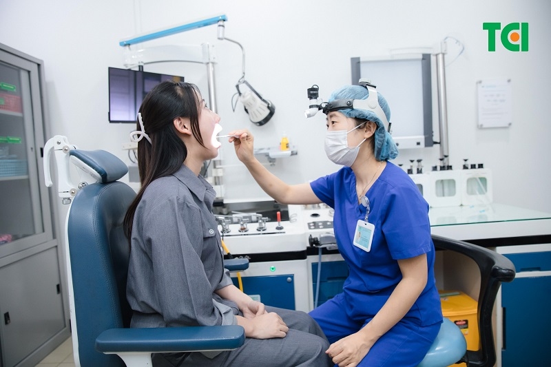 Khách hàng có thể đặt lịch khám dễ dàng qua tổng đài, website hoặc trực tiếp tại các cơ sở Thu Cúc TCI