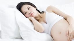 4 Nguyên nhân khiến mẹ bầu mất ngủ 3 tháng đầu