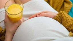 Bà bầu có nên ăn dứa – Lợi ích và lưu ý quan trọng cho mẹ