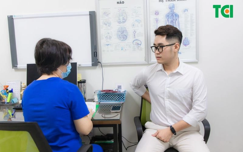 Điều trị bệnh đau lưng ở người trẻ