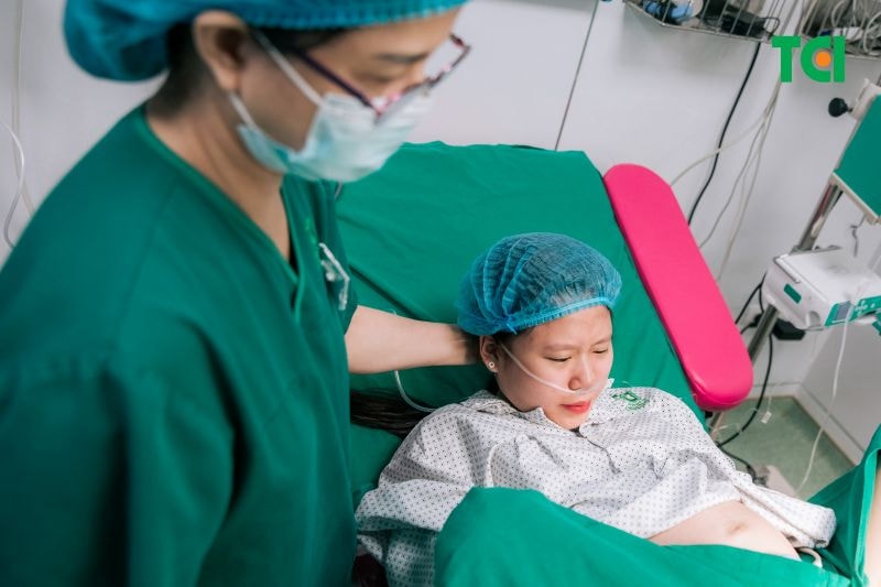 Vẫn có rất nhiều trường hợp cổ tử cung đã mở hết nhưng đầu bé không lọt.