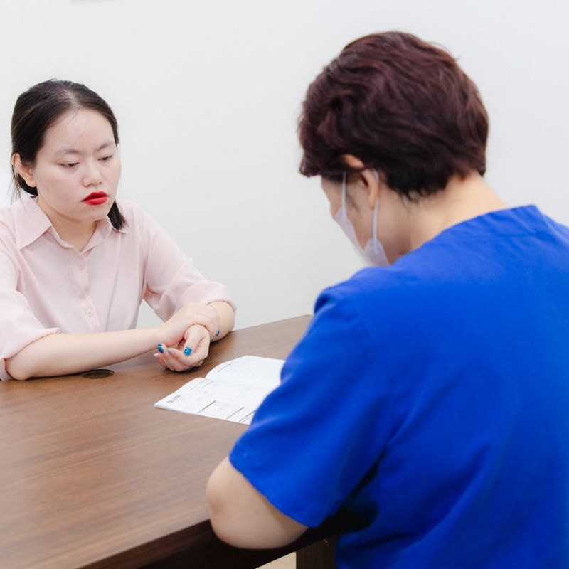 Đi khám nếu có vấn đề bất thường khi sử dụng.