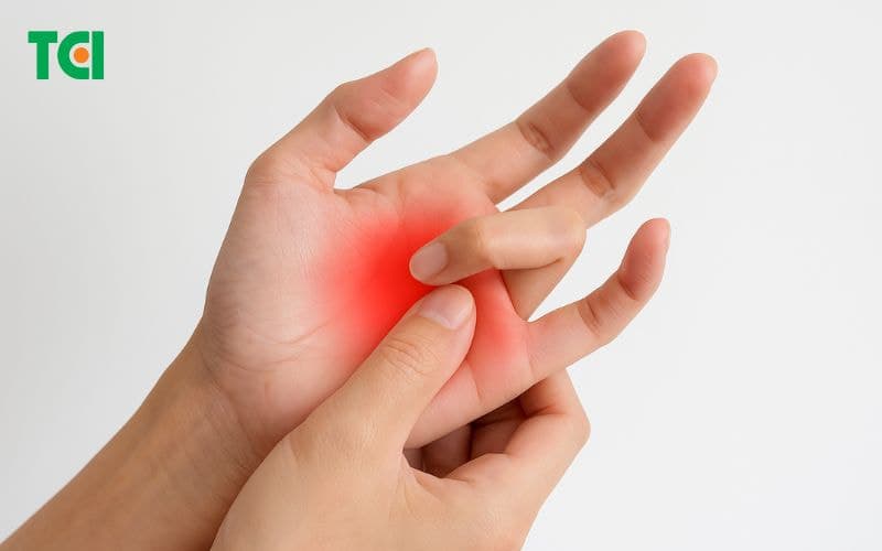 Triệu chứng của ngón tay cò súng